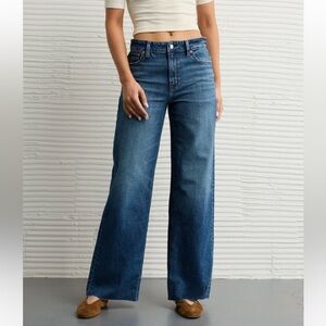 NWOT American Eagle Dreamy Drape Stretch Super High-Waisted Baggy Wide Leg Jean